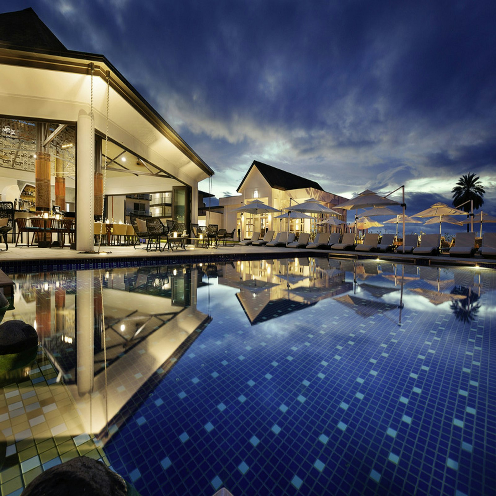Pool at noon